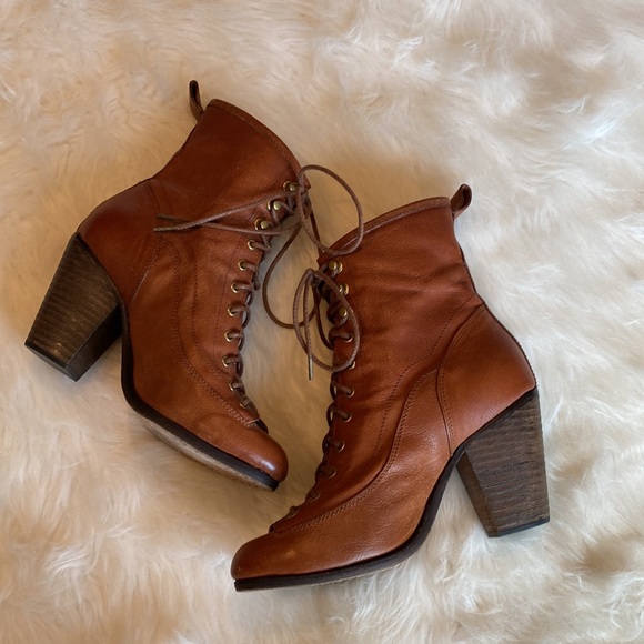 Rag & Bone Cognac Leather Lace Up Bootie - Picture 3 of 9
